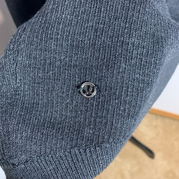 Lululemon Cabin Yogi Wrap Hoodie Sweater with Pockets - Picture 5 of 7